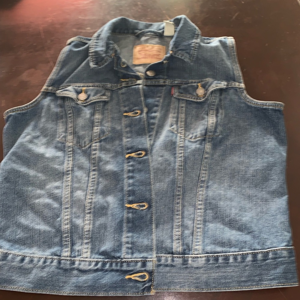 Levi’s vest